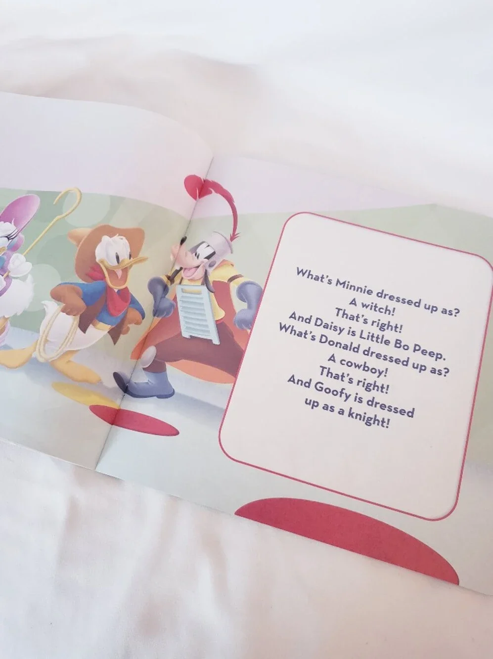 Disney Mickey's Halloween Treat Kids Book